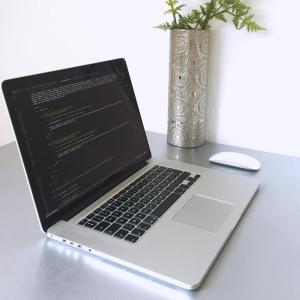 Apple MacBook Pro 2012 core i5 8 GB Ram 256 GB SSD